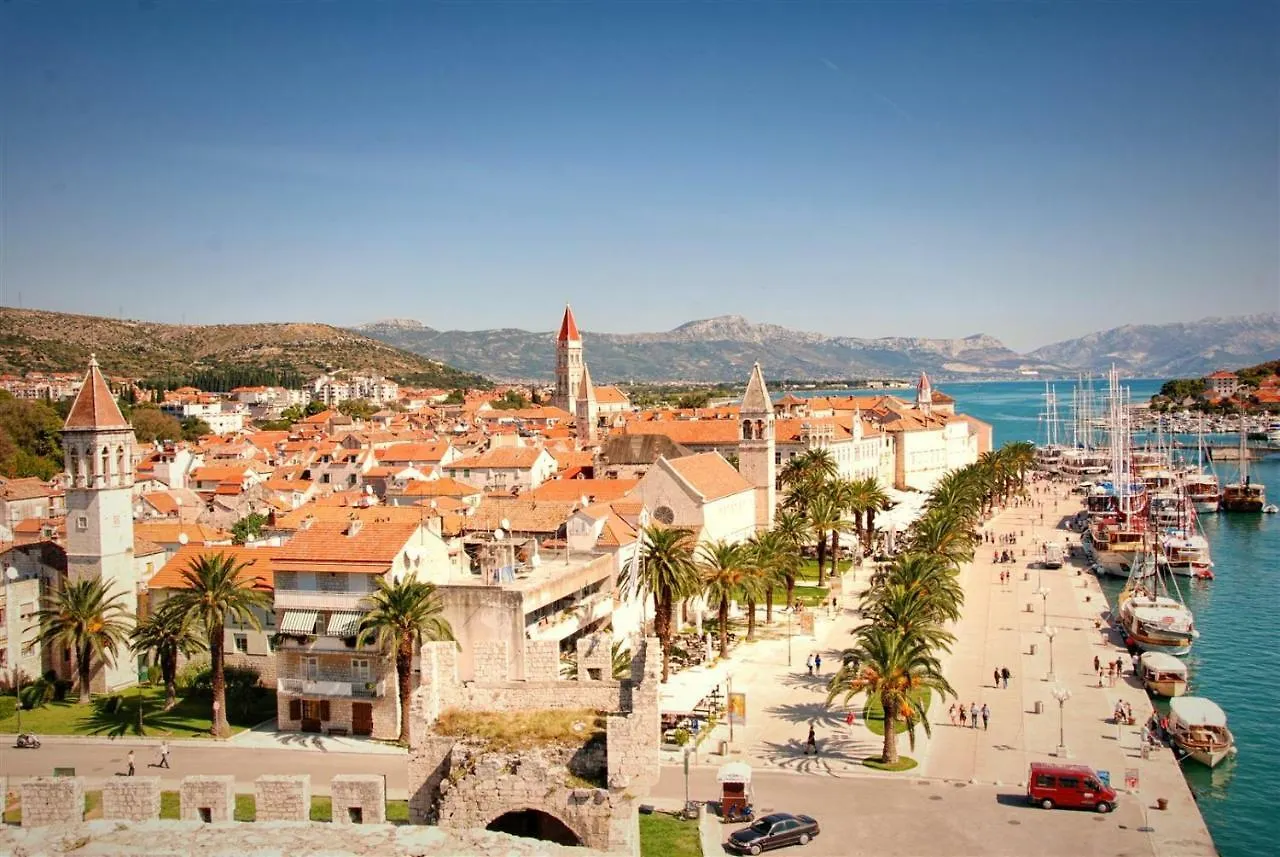 Magnolia 4* Luxury Apartment In Town Center Trogir 0*,
