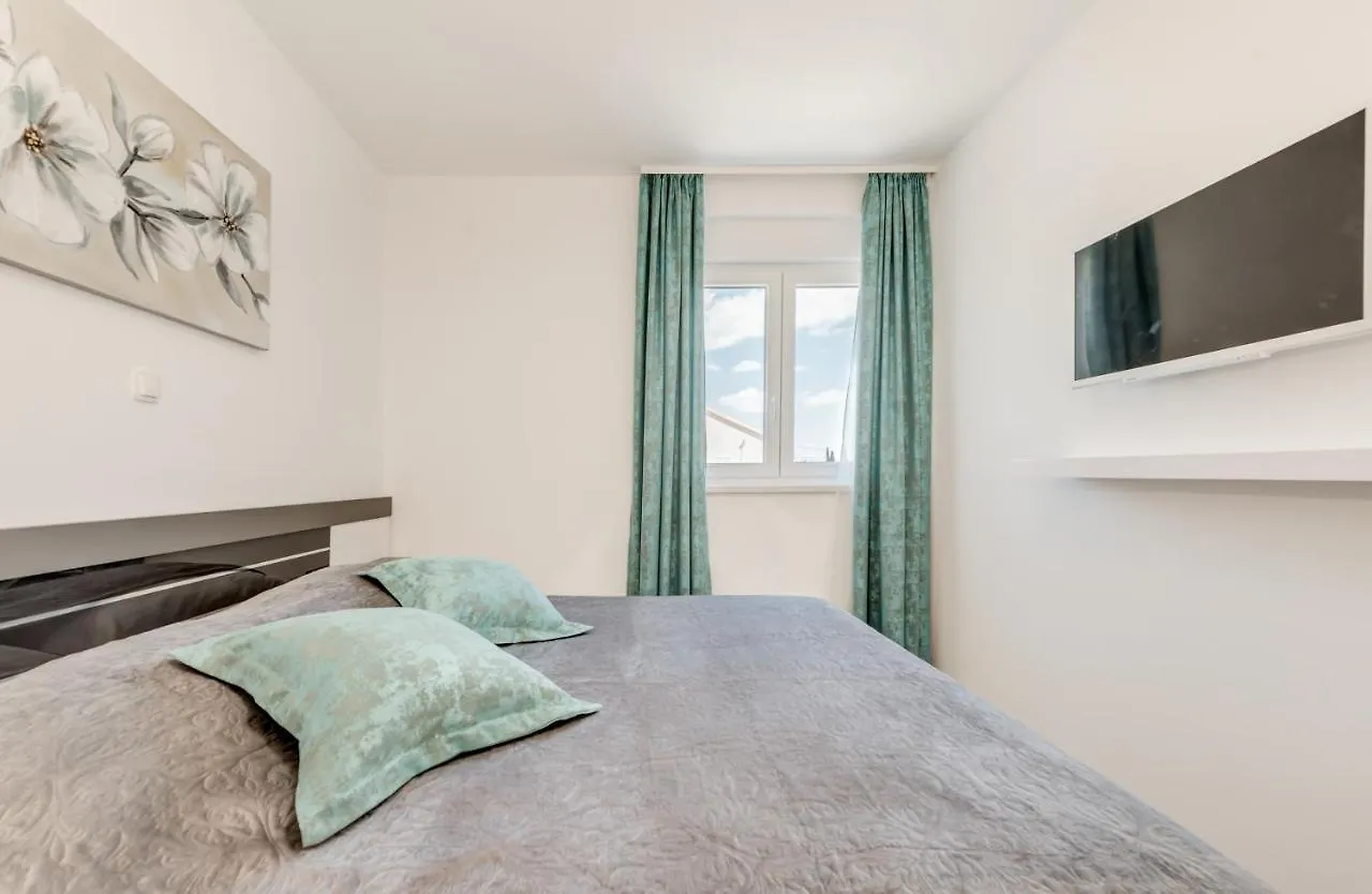 Magnolia 4* Luxury Apartment In Town Center Trogir