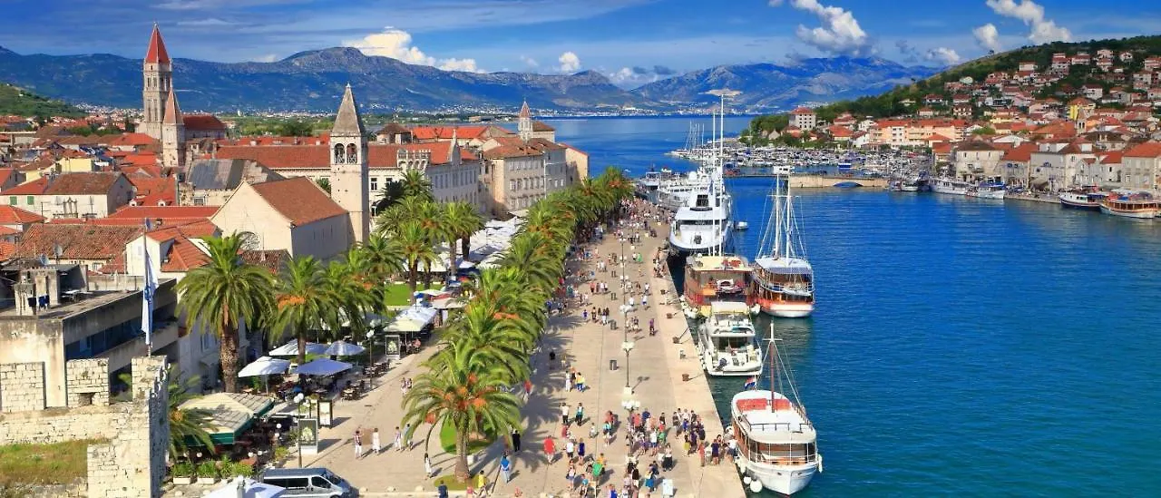 Magnolia 4* Luxury Apartment In Town Center Trogir 0*,