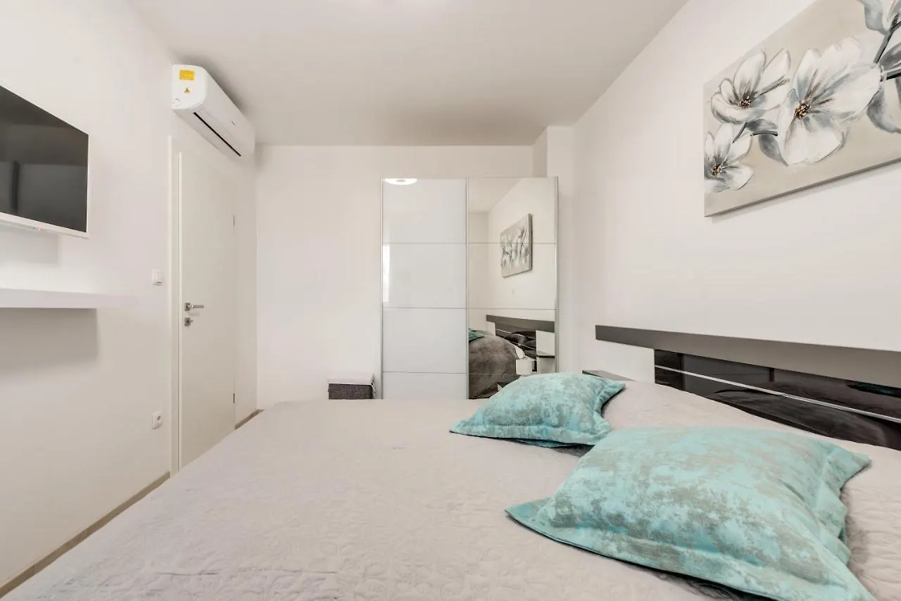 Magnolia 4* Luxury Apartment In Town Center Trogir