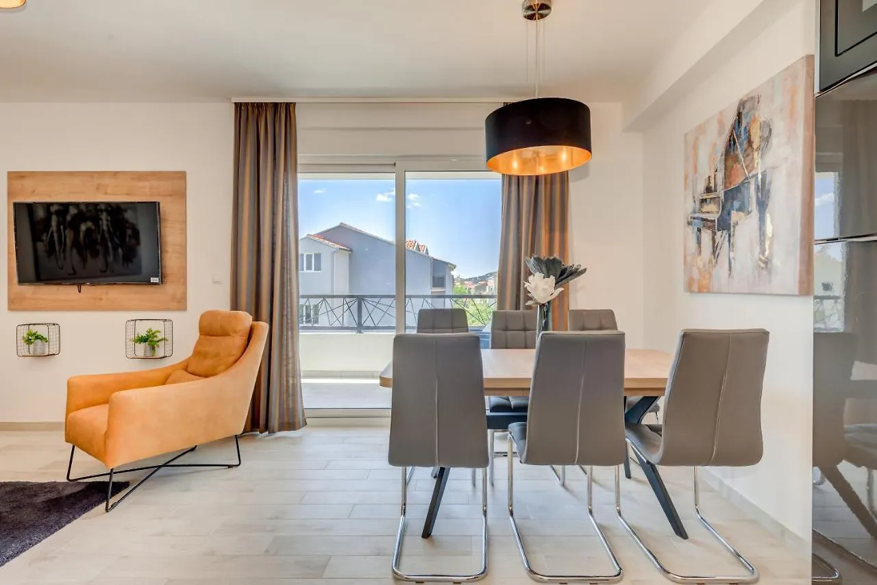 Magnolia 4* Luxury Apartment In Town Center Trogir