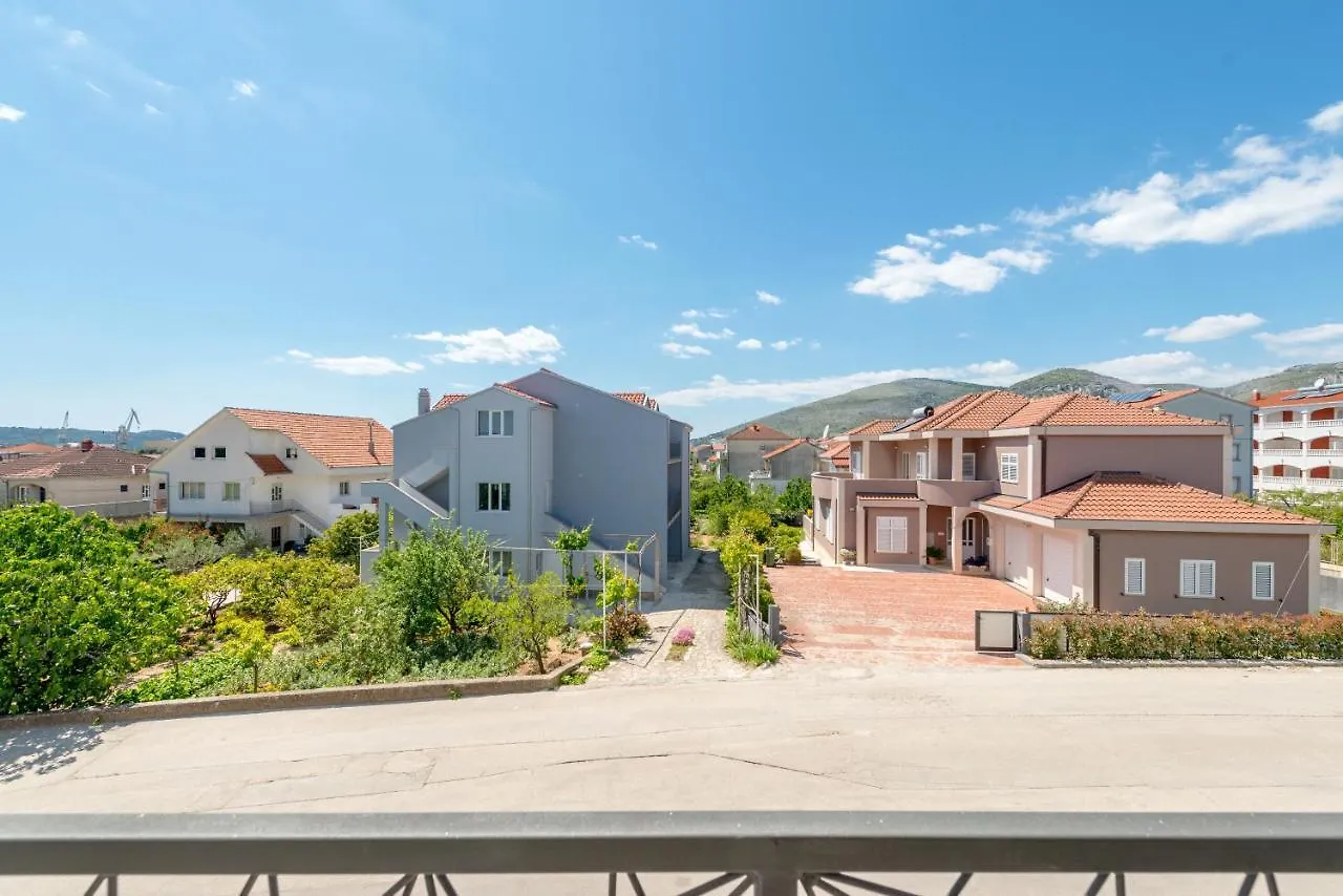 Magnolia 4* Luxury Apartment In Town Center Trogir 0*,