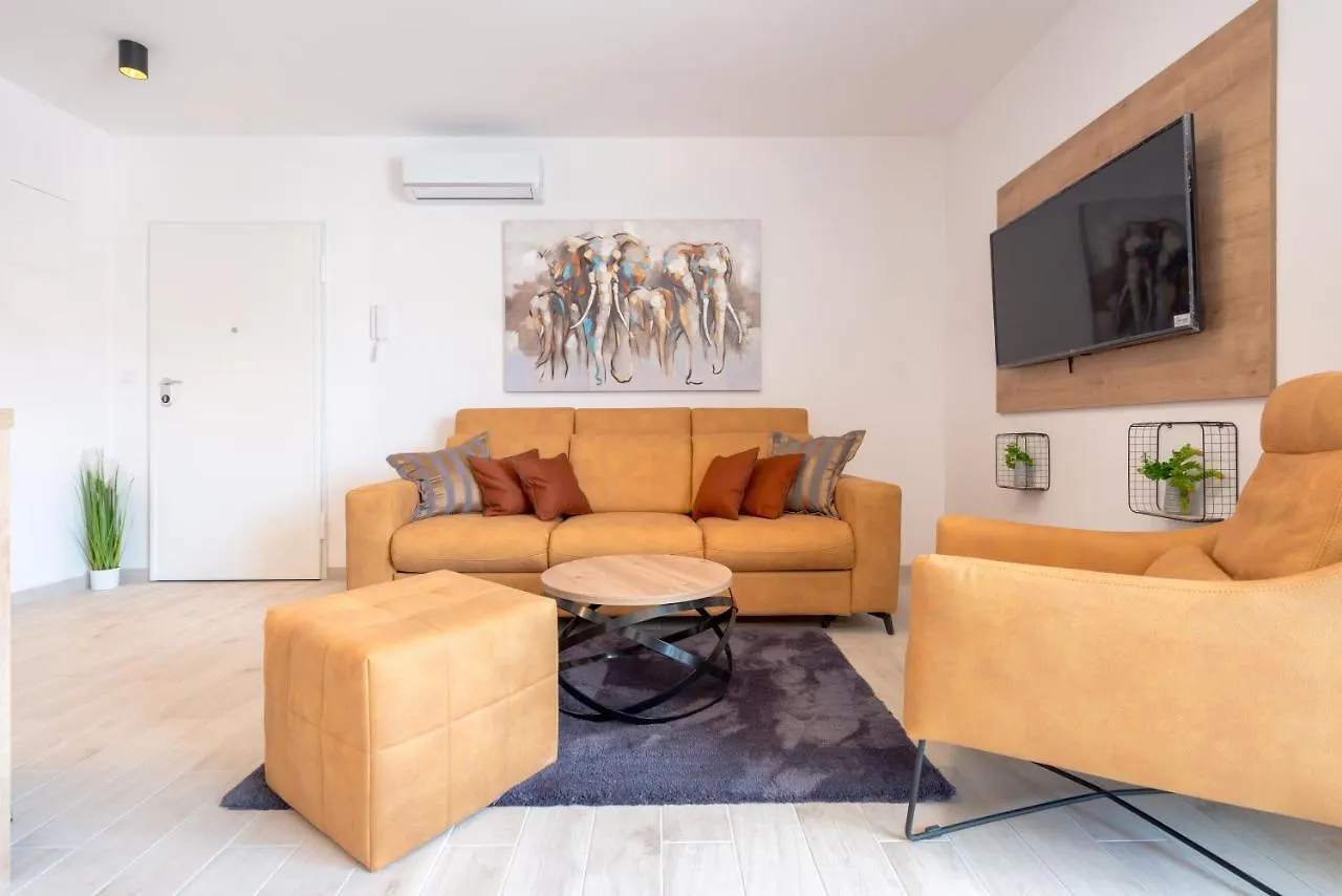 Magnolia 4* Luxury Apartment In Town Center Trogir