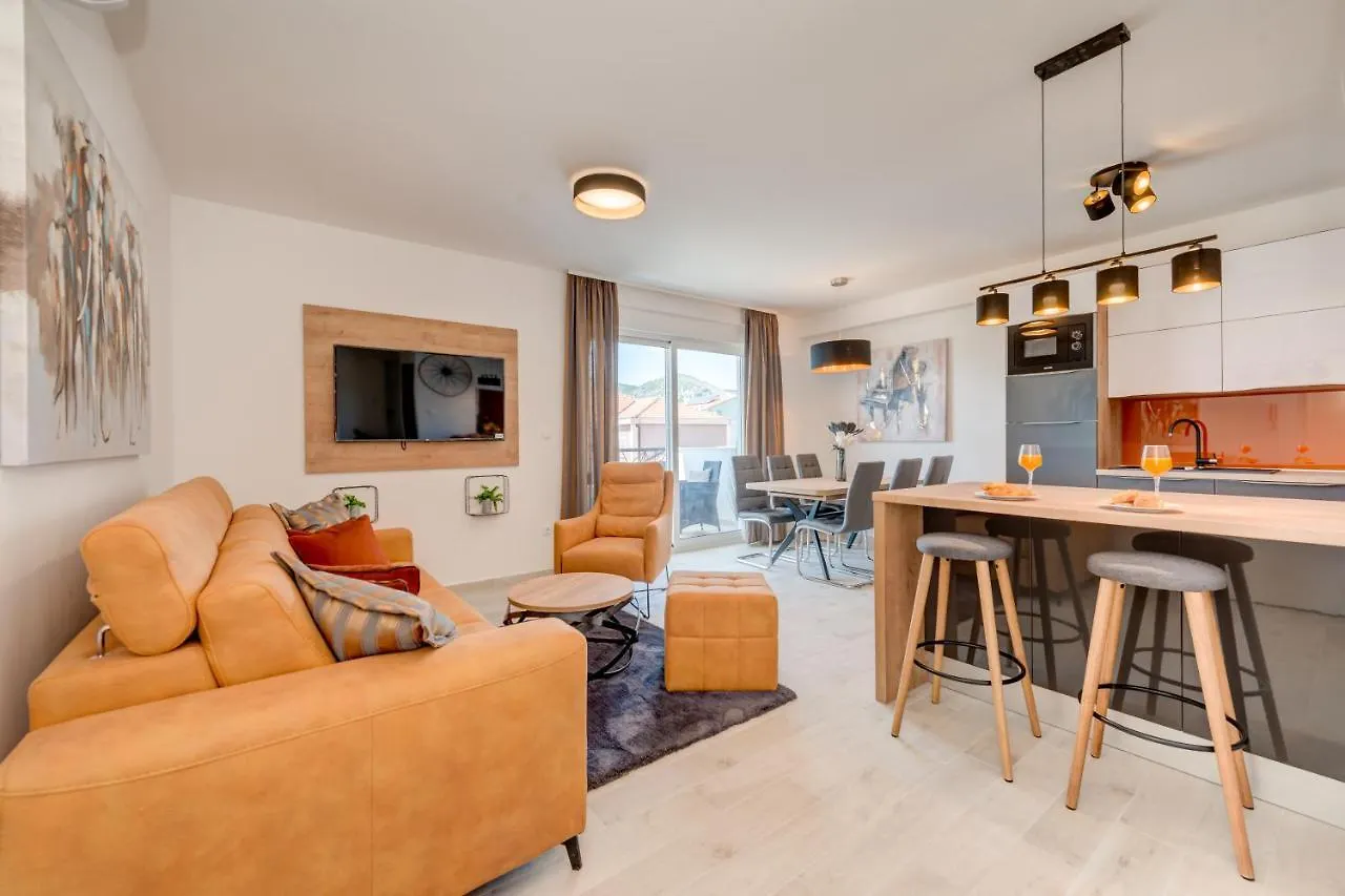 Magnolia 4* Luxury Apartment In Town Center Trogir